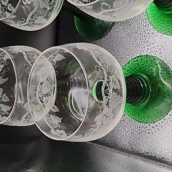 Vintage Luminarc Emerald Green Beehive Stem Grapevine Wine Goblets 6 Count - Picture 10 of 15